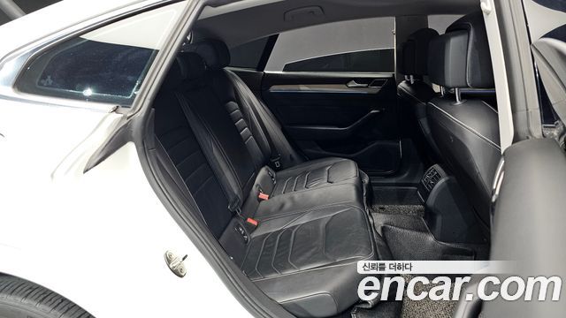 Volkswagen Arteon 2.0 TDI Premium 2019 — фото 12