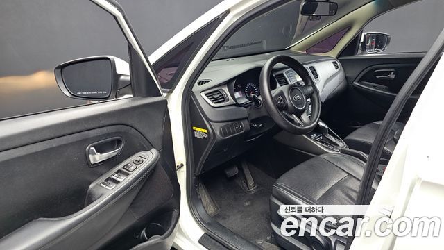 Kia Carens 2.0 LPI Luxury 2017 — фото 10