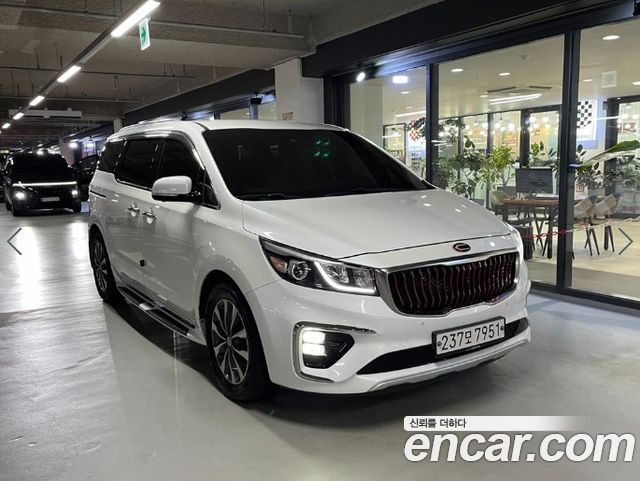 Kia Carnival 11-seater Prestige