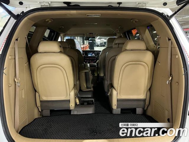Kia Carnival 11-seater Prestige 2018 — фото 6
