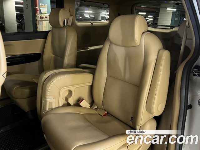 Kia Carnival 11-seater Prestige 2018 — фото 8