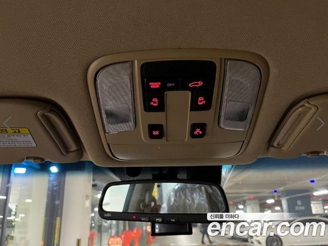 Kia Carnival 11-seater Prestige 2018 — фото 9