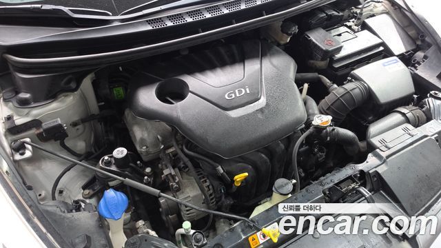 Hyundai Avante 1.6 GDi Modern Standard 2014 — фото 6