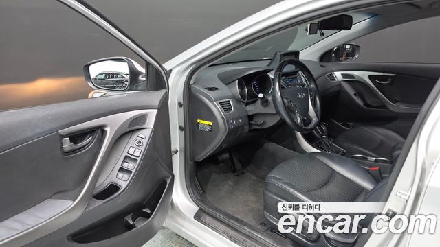 Hyundai Avante 1.6 GDi Modern Standard 2014 — фото 10