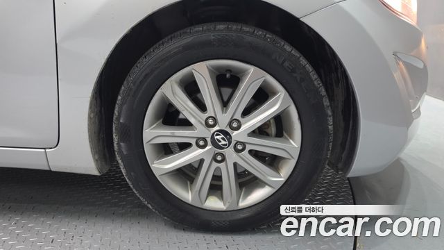 Hyundai Avante 1.6 GDi Modern Standard 2014 — фото 21