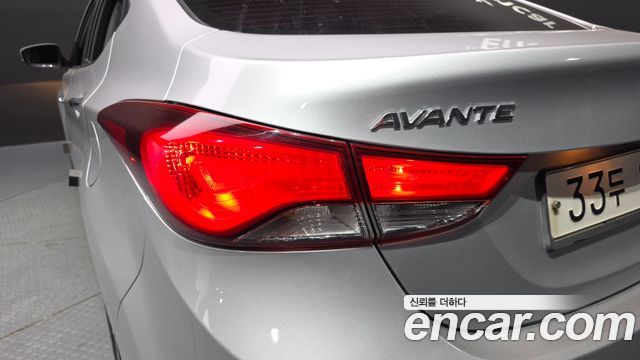 Hyundai Avante 1.6 GDi Modern Standard 2014 — фото 23