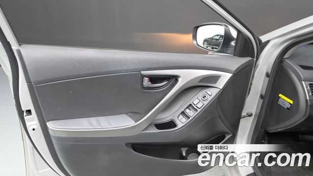 Hyundai Avante 1.6 GDi Modern Standard 2014 — фото 24