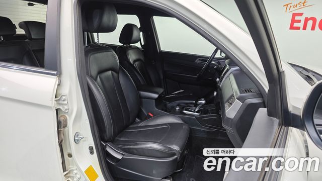 KG Mobility (SsangYong) Rexton Sports Khan Diesel 2.2 4WD Professional X (5-Link) 2019 — фото 11
