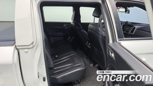 KG Mobility (SsangYong) Rexton Sports Khan Diesel 2.2 4WD Professional X (5-Link) 2019 — фото 12