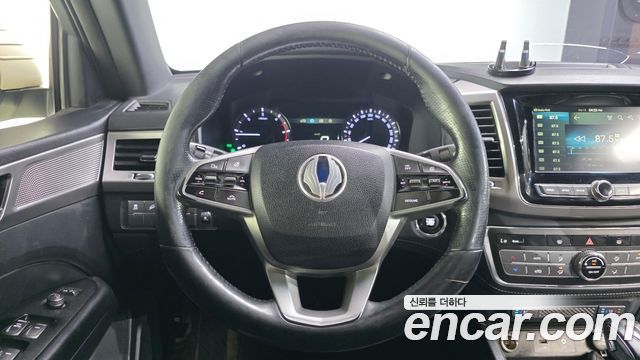 KG Mobility (SsangYong) Rexton Sports Khan Diesel 2.2 4WD Professional X (5-Link) 2019 — фото 13