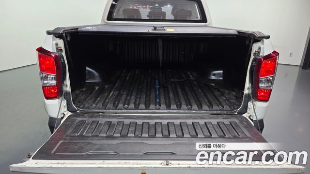 KG Mobility (SsangYong) Rexton Sports Khan Diesel 2.2 4WD Professional X (5-Link) 2019 — фото 20