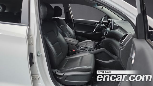 Hyundai Tucson Gasoline 1.6 turbo 2WD Modern 2020 — фото 11
