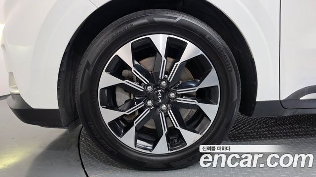 Kia Carnival (IV) Diesel 9-Seater Signature 2023 — фото 5