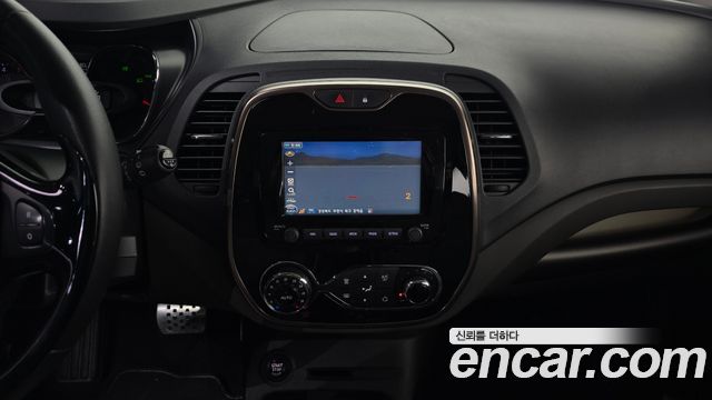 Renault Korea QM3 RE Signature 2017 — фото 13