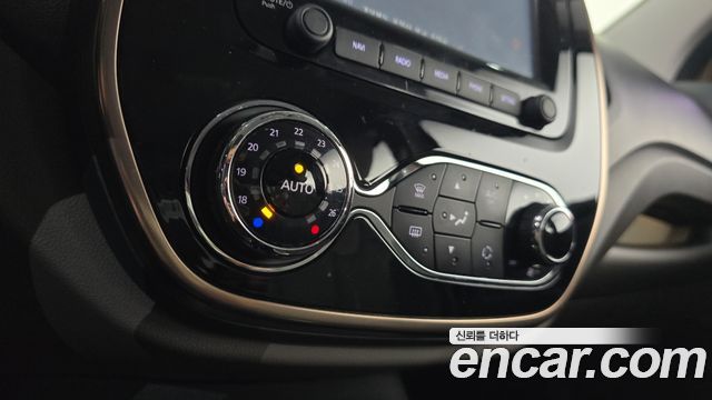 Renault Korea QM3 RE Signature 2017 — фото 17