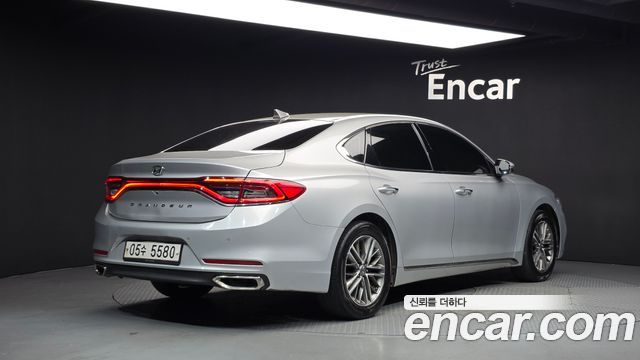 Hyundai Grandeur (IG) 3.0 LPI Taxi Example 2017 — фото 2