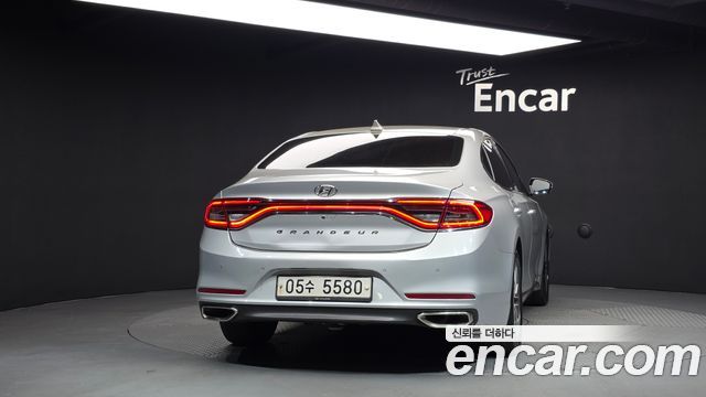 Hyundai Grandeur (IG) 3.0 LPI Taxi Example 2017 — фото 4