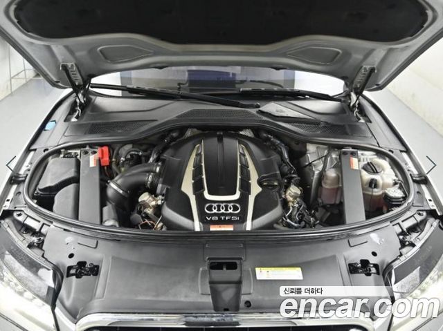 Audi A8 4.0 TFSI Quattro LWB D4 2014 — фото 6