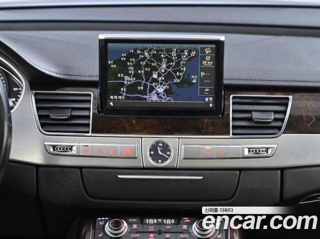 Audi A8 4.0 TFSI Quattro LWB D4 2014 — фото 18