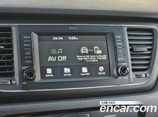 Kia Carnival 9-Seater Luxury 2019 — фото 10
