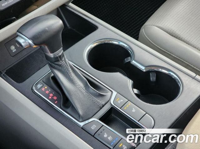 Kia Carnival 9-Seater Luxury 2019 — фото 16
