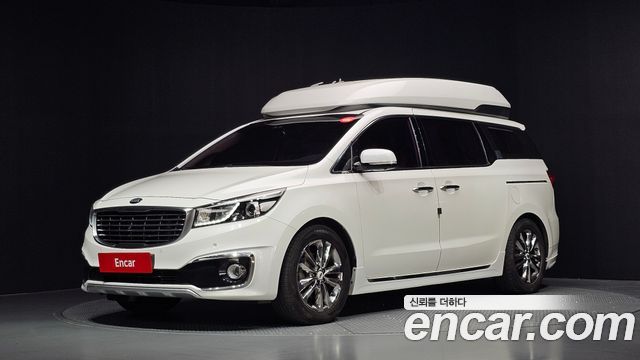 Kia Carnival 9-seater Hi-Limousine Noblesse