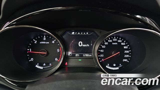 Kia Carnival 9-seater Hi-Limousine Noblesse 2017 — фото 8