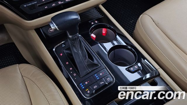 Kia Carnival 9-seater Hi-Limousine Noblesse 2017 — фото 9