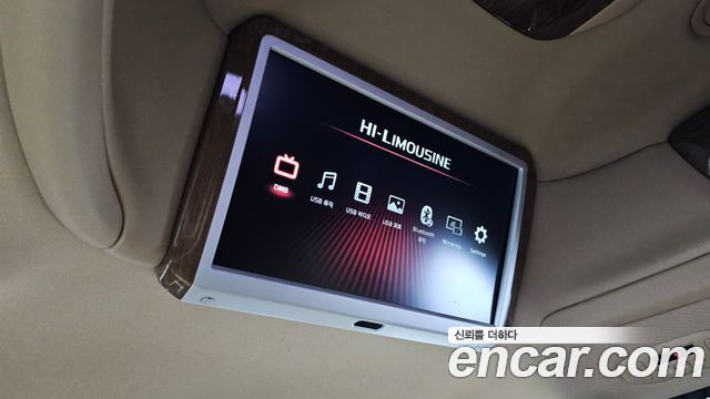Kia Carnival 9-seater Hi-Limousine Noblesse 2017 — фото 18