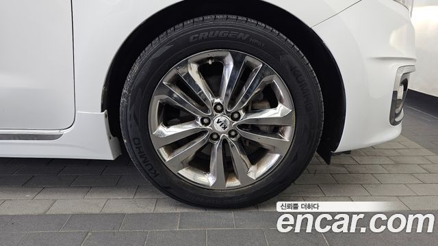 Kia Carnival 9-seater Hi-Limousine Noblesse 2017 — фото 21