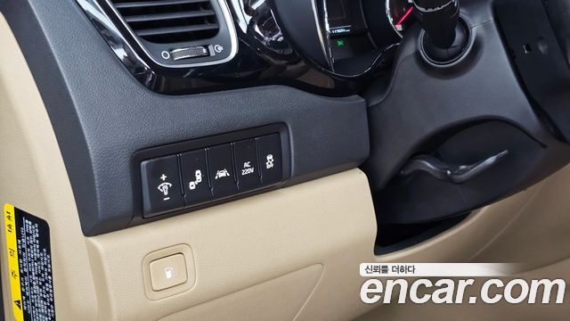 Kia Carnival 9-seater Hi-Limousine Noblesse 2017 — фото 30