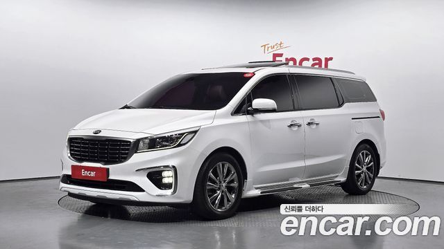 Kia Carnival 9-Seater Prstige