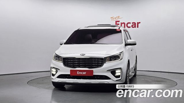 Kia Carnival 9-Seater Prstige 2019 — фото 3