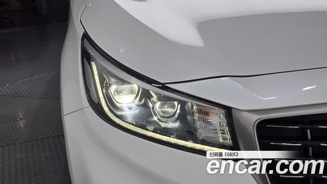 Kia Carnival 9-Seater Prstige 2019 — фото 28