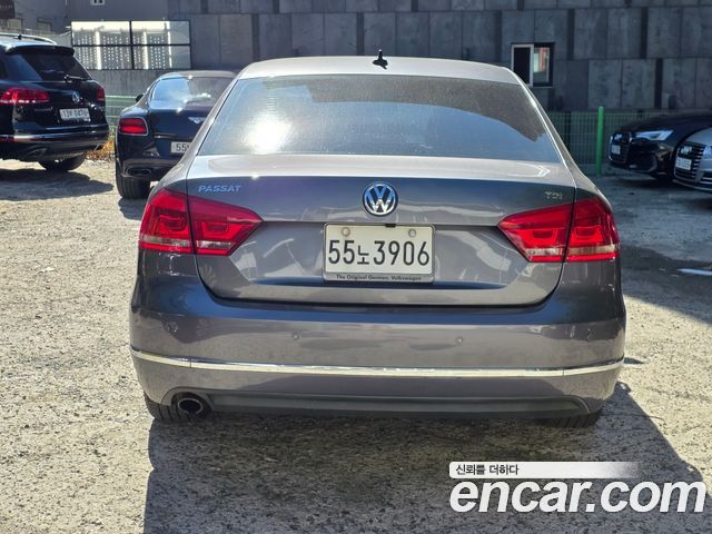 Volkswagen Passat 2.0 TDI B7 2013 — фото 2