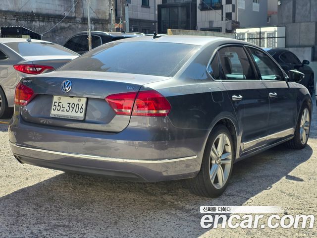 Volkswagen Passat 2.0 TDI B7 2013 — фото 4
