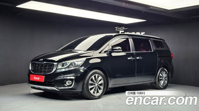 Kia Carnival 9-seater Luxury