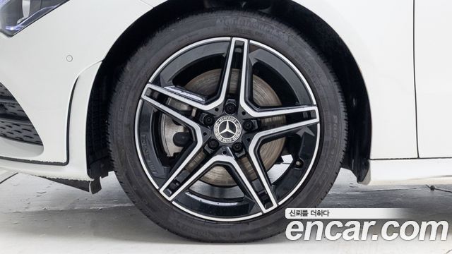 Mercedes-Benz CLA-Class (C118) CLA250 4MATIC 2023 — фото 5