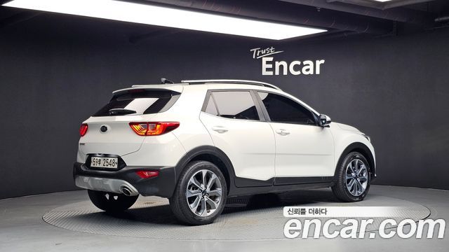 Kia Stonic Diesel 1.6 Prestige 2019 — фото 2