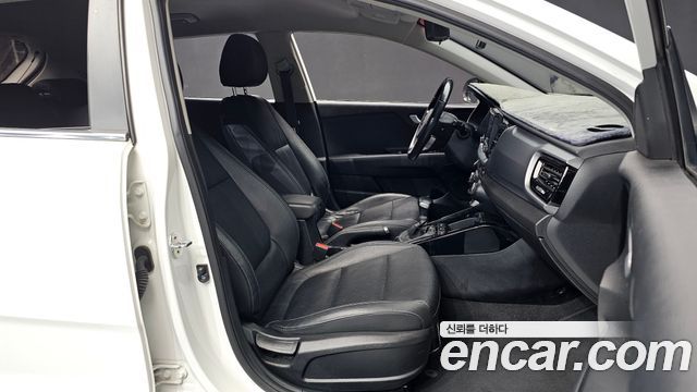 Kia Stonic Diesel 1.6 Prestige 2019 — фото 12