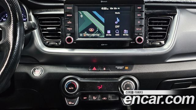 Kia Stonic Diesel 1.6 Prestige 2019 — фото 14