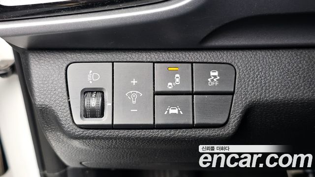 Kia Stonic Diesel 1.6 Prestige 2019 — фото 16