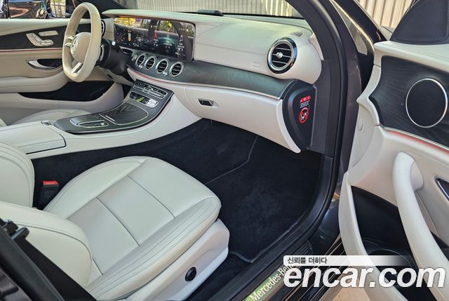 Mercedes-Benz E-Class (W213) E220d 4MATIC AMG Line 2021 — фото 3