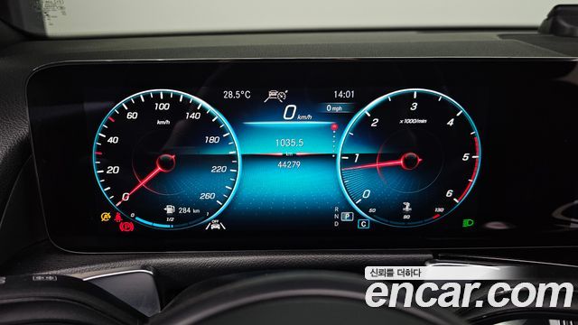 Mercedes-Benz GLB-Class (X247) GLB200 d 2021 — фото 8