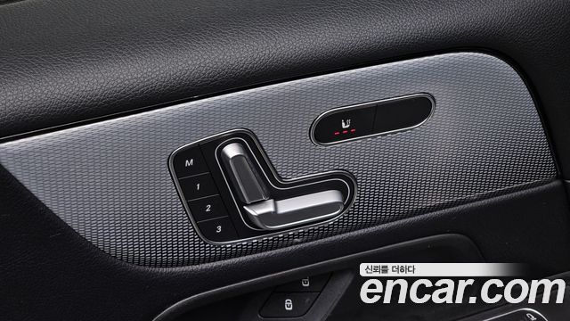 Mercedes-Benz GLB-Class (X247) GLB200 d 2021 — фото 32