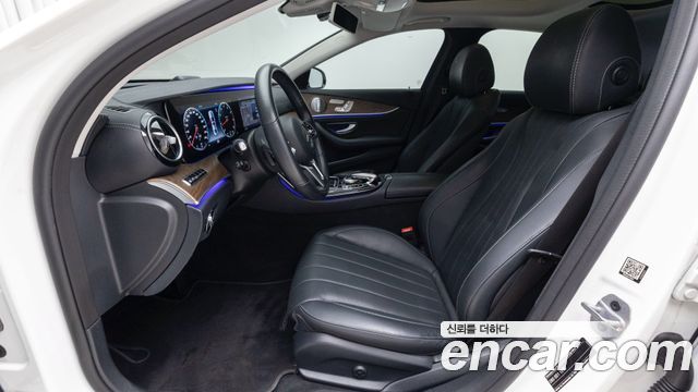 Mercedes-Benz E-Class (W213) E300 4MATIC Exclusive 2019 — фото 18