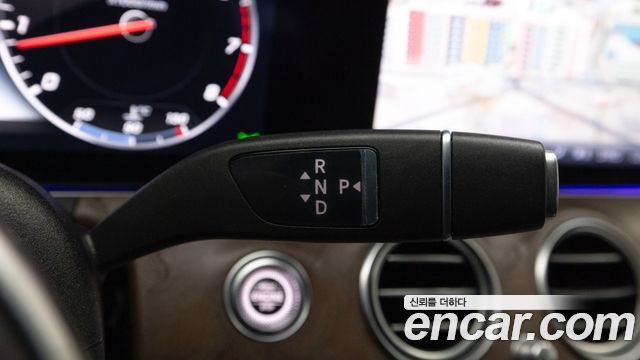 Mercedes-Benz E-Class (W213) E300 4MATIC Exclusive 2019 — фото 23