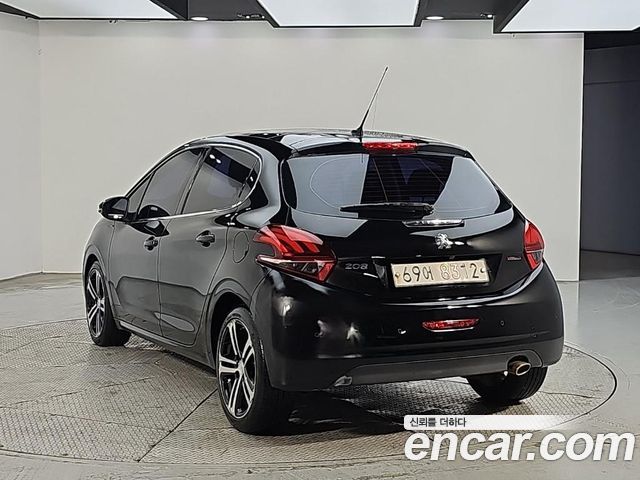 Peugeot 208 1.6 BlueHDi GT Line 5door 2018 — фото 4