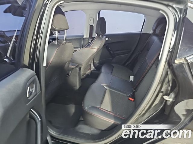 Peugeot 208 1.6 BlueHDi GT Line 5door 2018 — фото 16