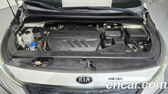 Kia Carnival 9-Seater Prstige 2019 — фото 6